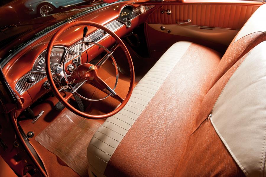 Интерьер Chevrolet Bel Air Convertible 1956 года  (фото 33 из 71)